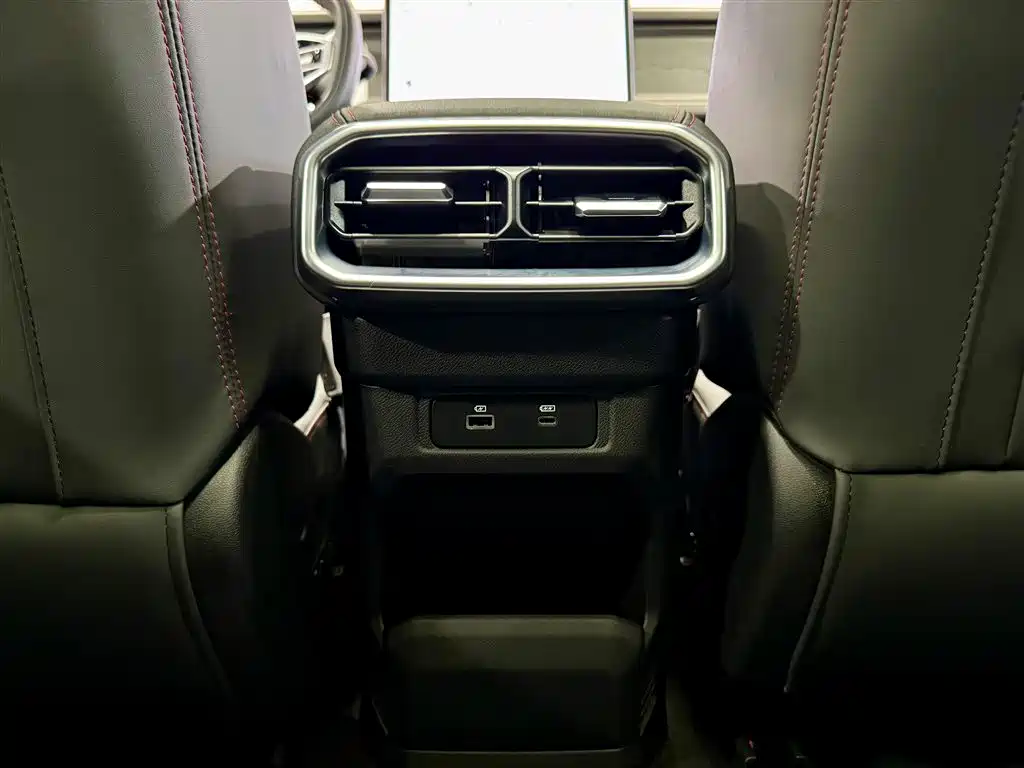 Jetour Traveller 2023 2.0T AWD Cross PRO+