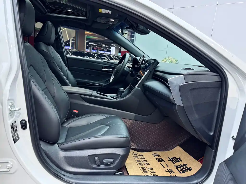 Avalon 2023 2.0L Luxury Edition