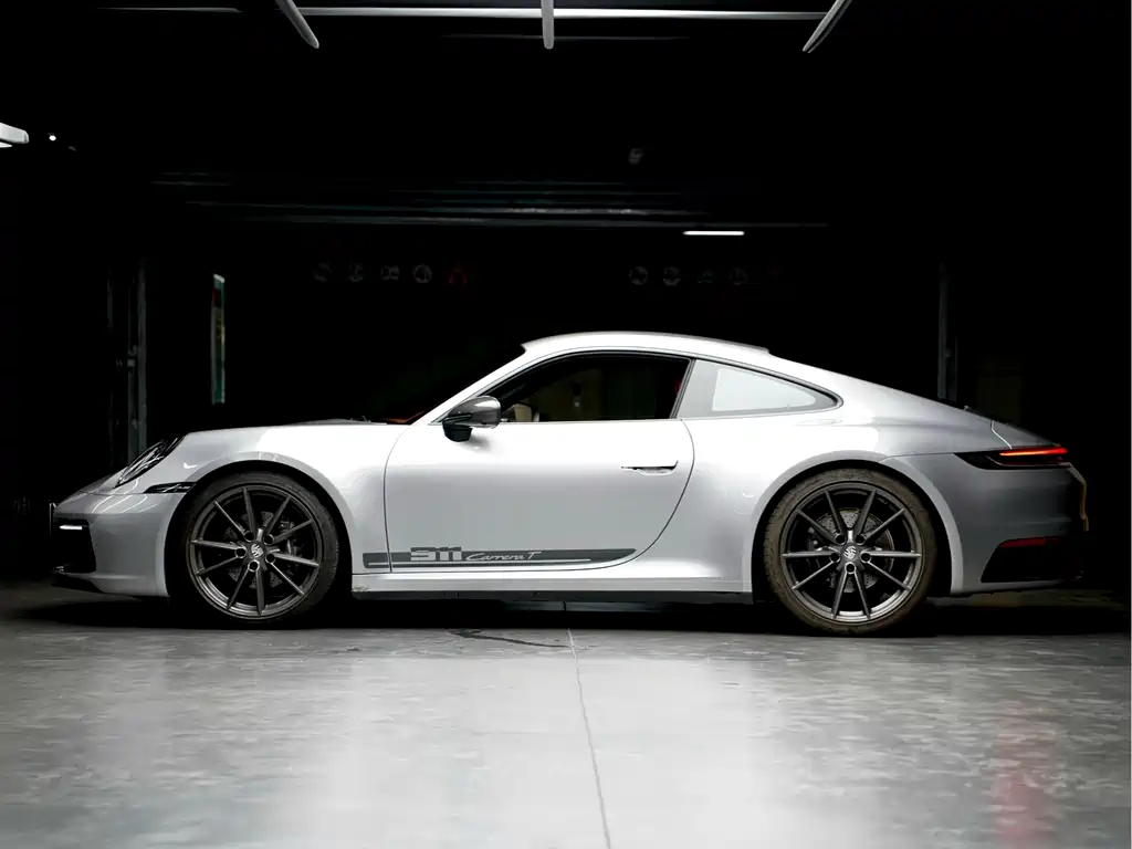 Porsche 911 2023 Carrera T 3.0T