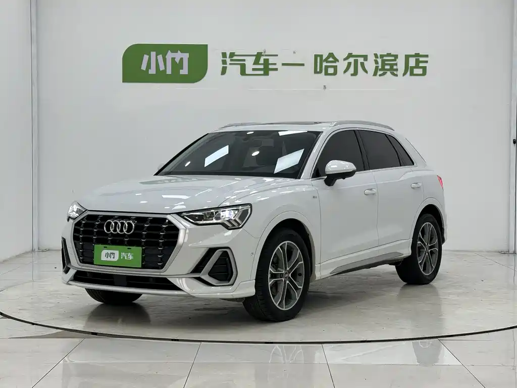 Audi Q3 2022 35 TFSI Sport