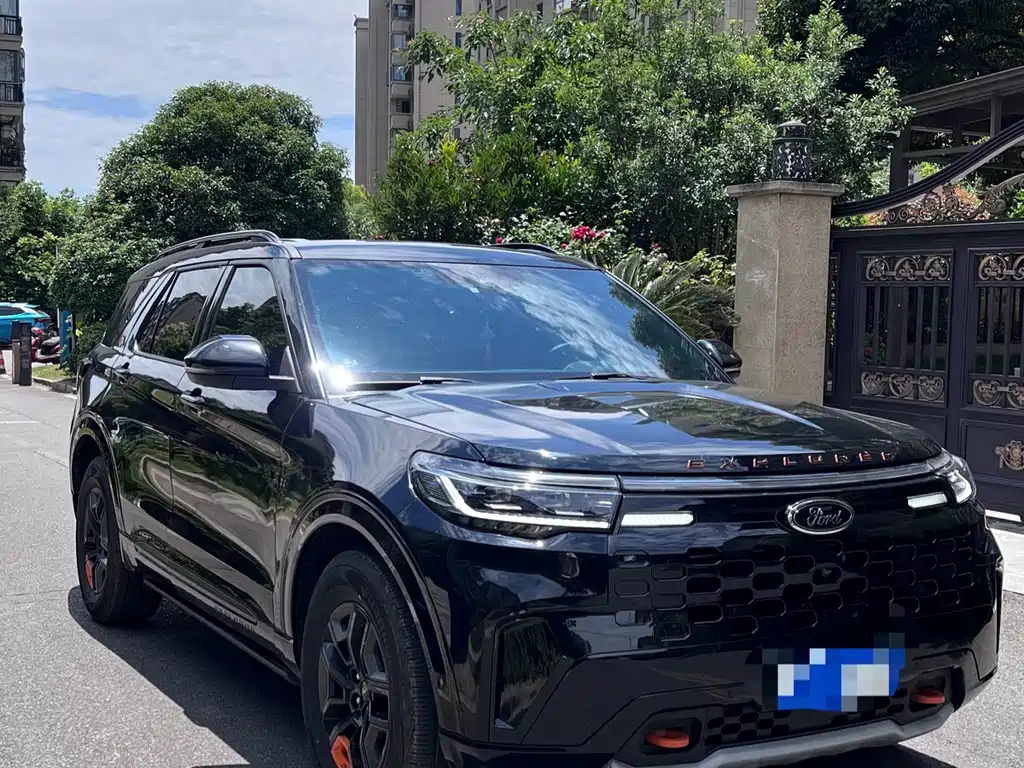 Ford Explorer 2023 EcoBoost 285 Kunlun Summit Edition 7-Seat