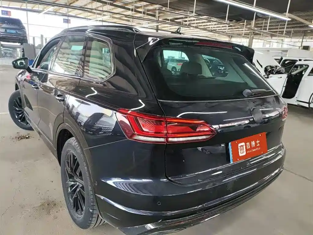 Volkswagen Touareg 2021 2.0 TSI Elegance