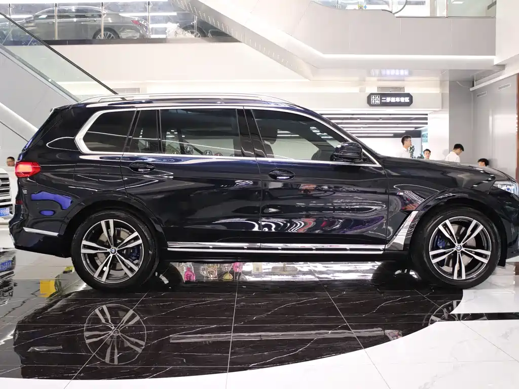 BMW X7 2021 xDrive40i Excellence M Sport Package