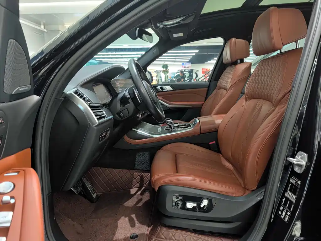 BMW X7 2021 xDrive40i Excellence M Sport Package