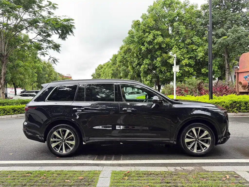 Li Auto ONE 2021 Extended-Range 6-Seater