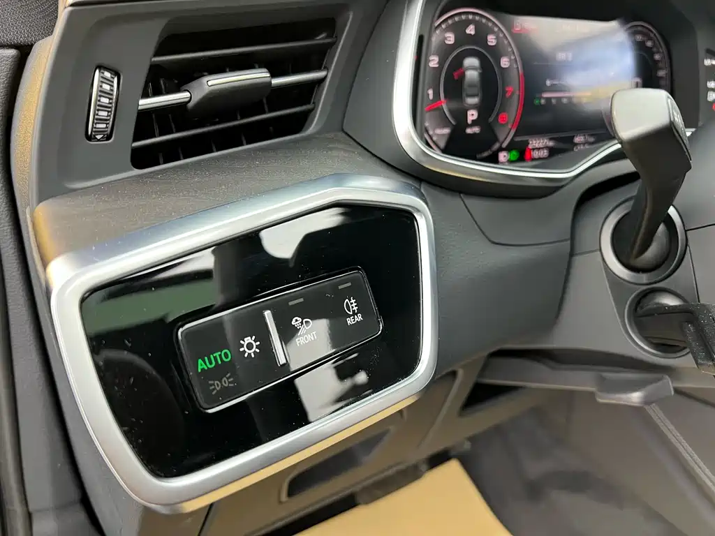 Audi A6L 2024 55 TFSI quattro Prestige Dynamic Edition