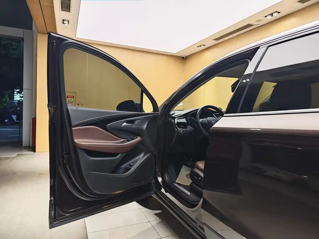 Buick Envision Plus 2021 532T FWD Luxury