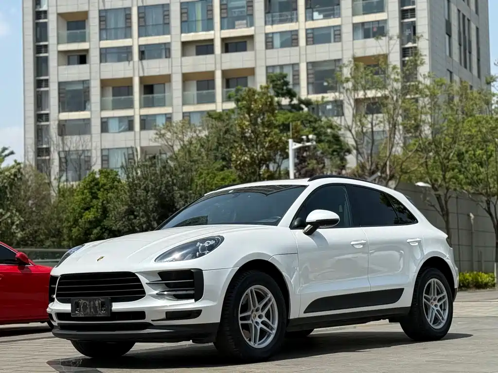 2018 Porsche Macan 2.0T