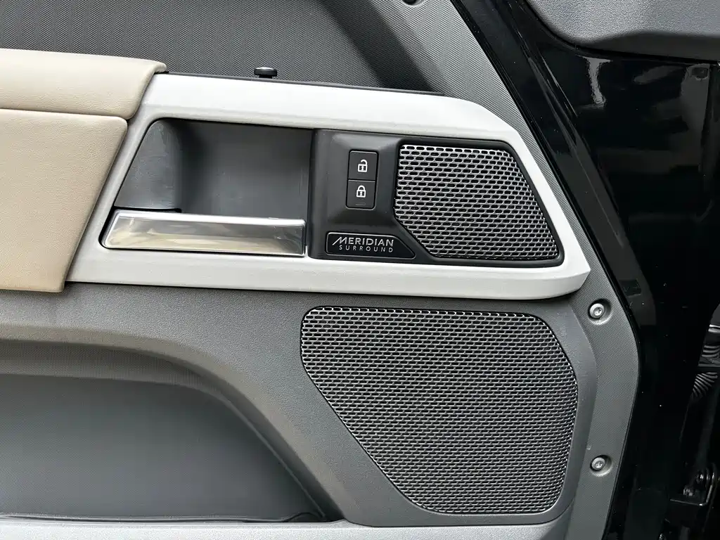 Land Rover Defender 110 P400 X 2021