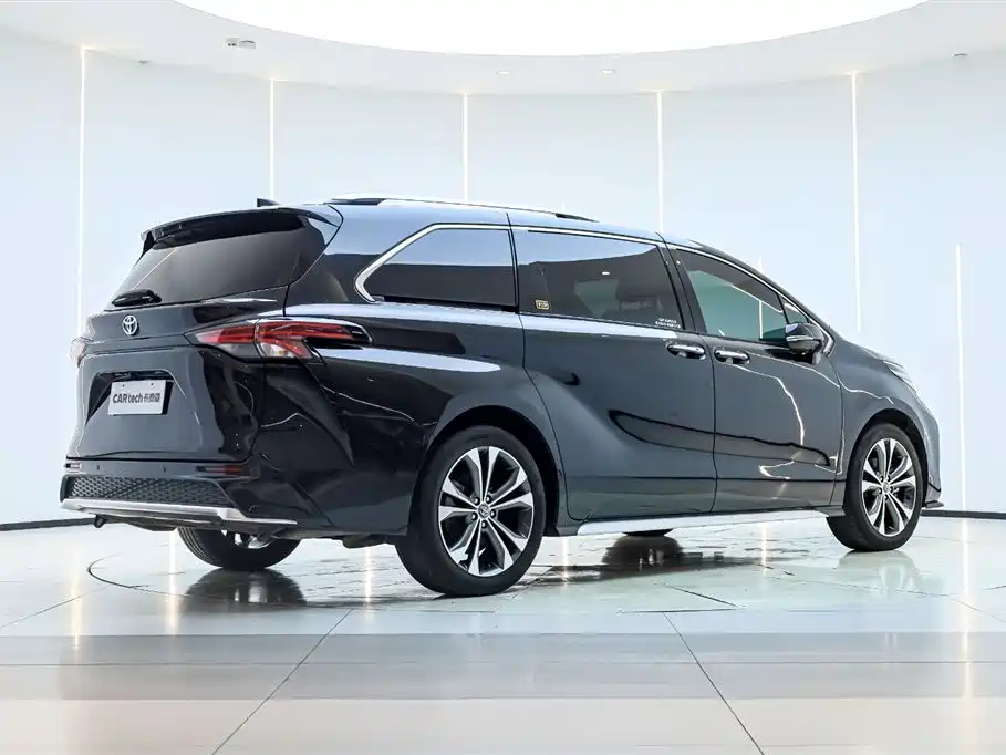 Toyota Granvia 2023 2.5L Hybrid Flagship VIP Edition