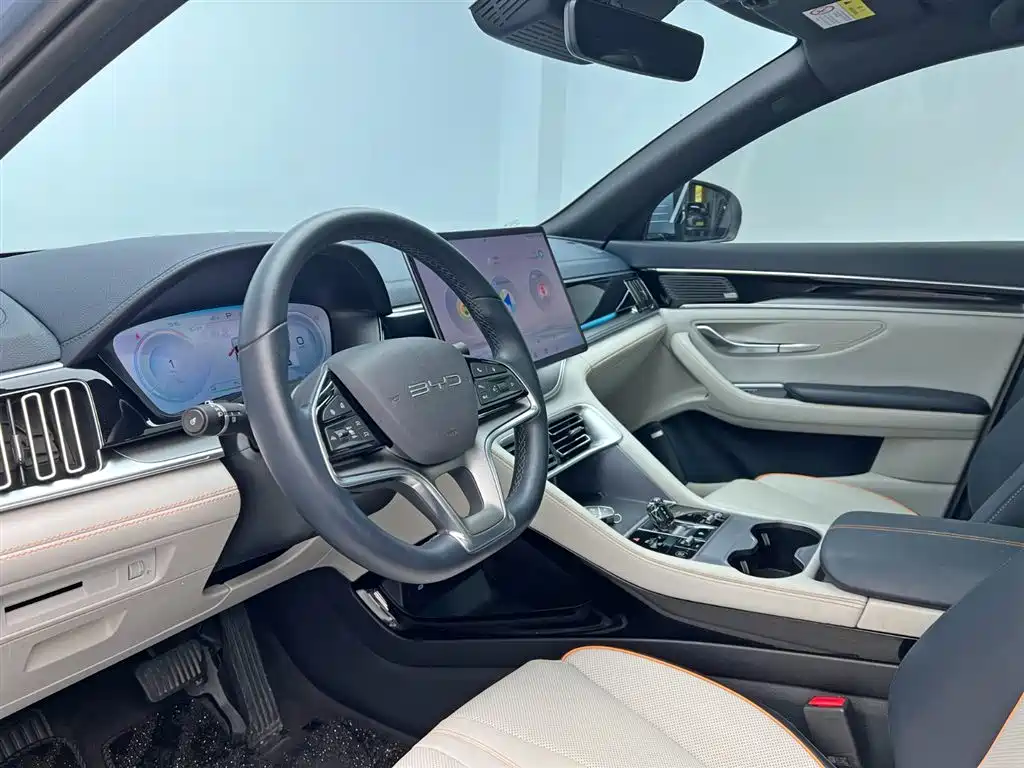 BYD Song Plus DM-i Champion Edition 150km Flagship Plus 5G 2023