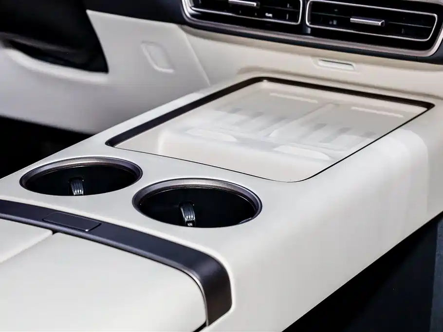 Li Auto MEGA 2025 Ultra Smart Refresh Edition