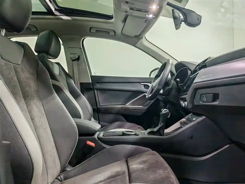 Audi Q3 2019 35 TFSI S Line
