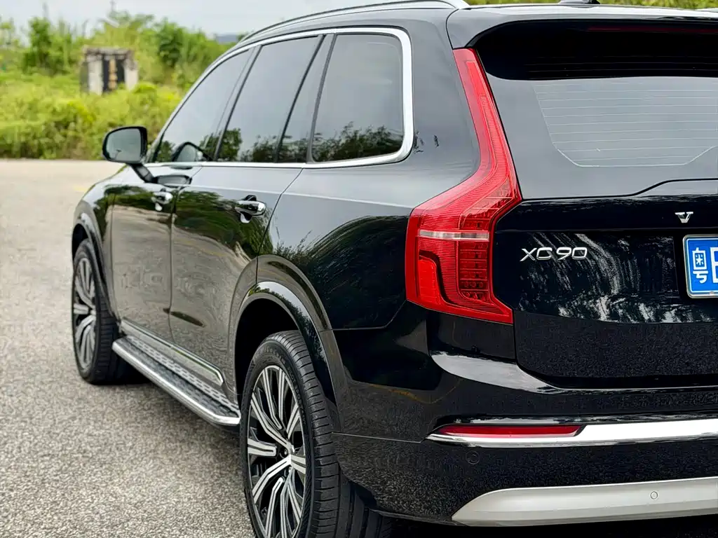 Volvo XC90 2022 B6 Momentum 7-seater