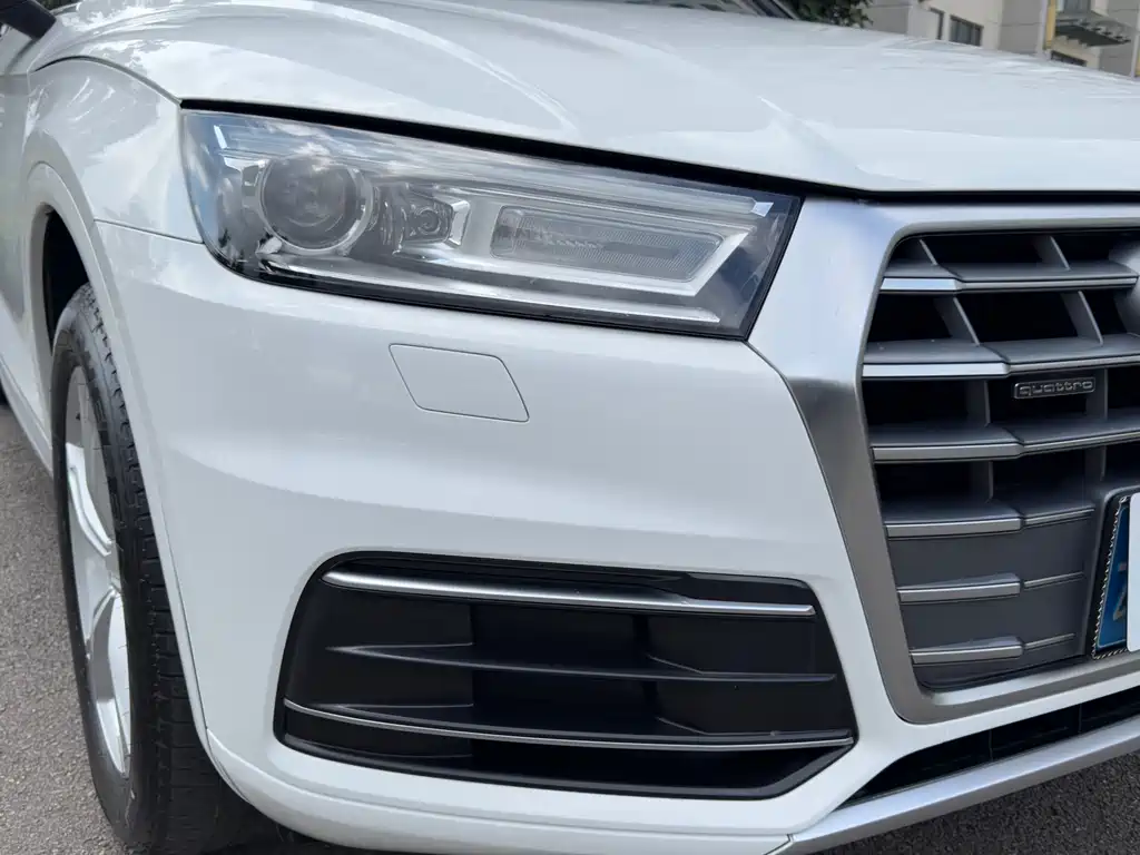 Audi Q5L 2018 40 TFSI