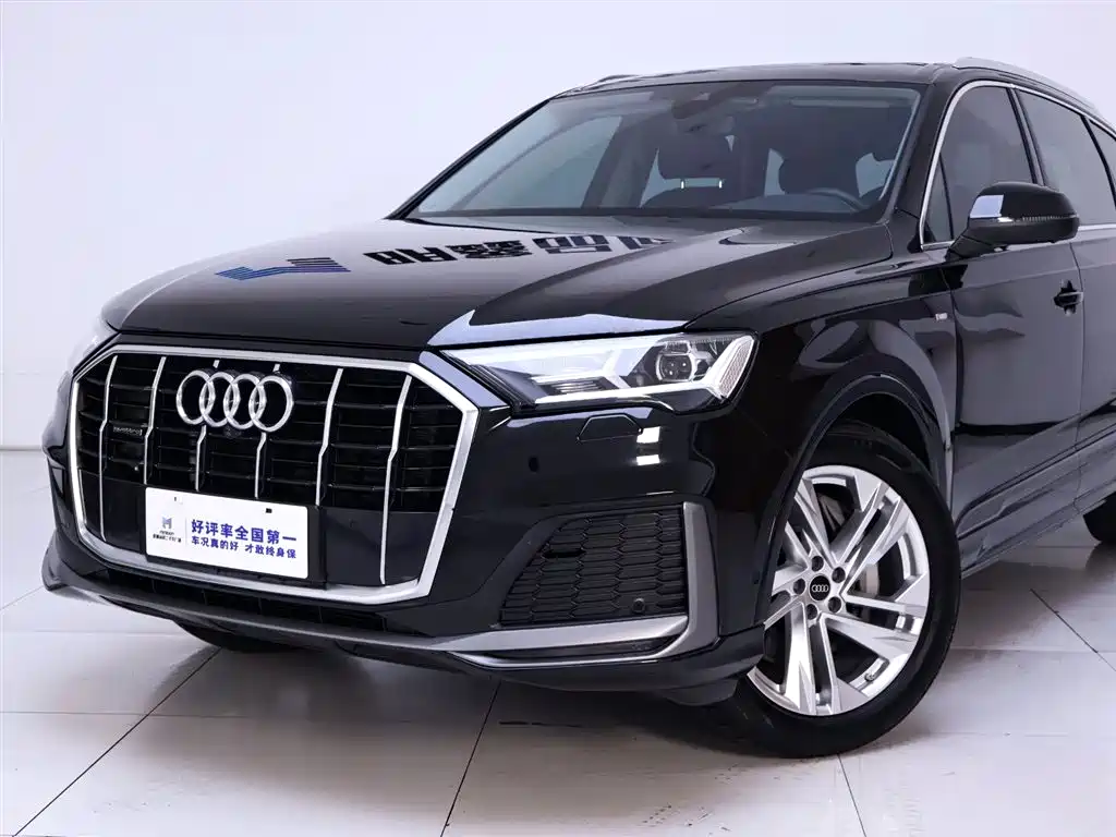 Audi Q7 2023 45 TFSI quattro S line Sport