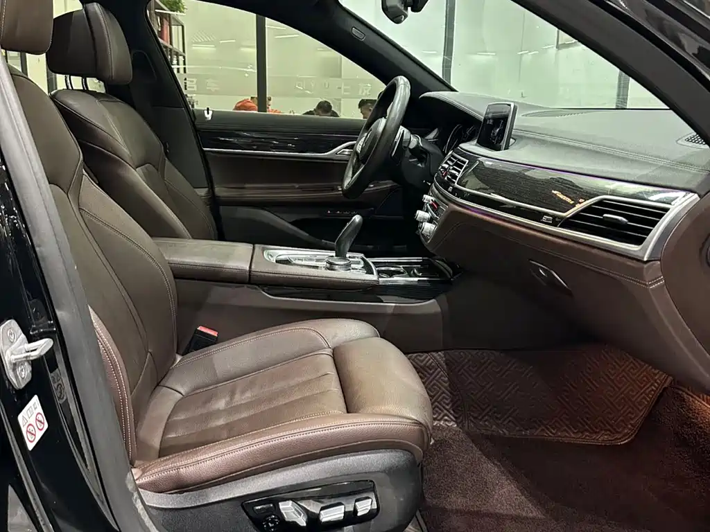 BMW 7 Series 2018 730Li Leading Edition M Sport Package