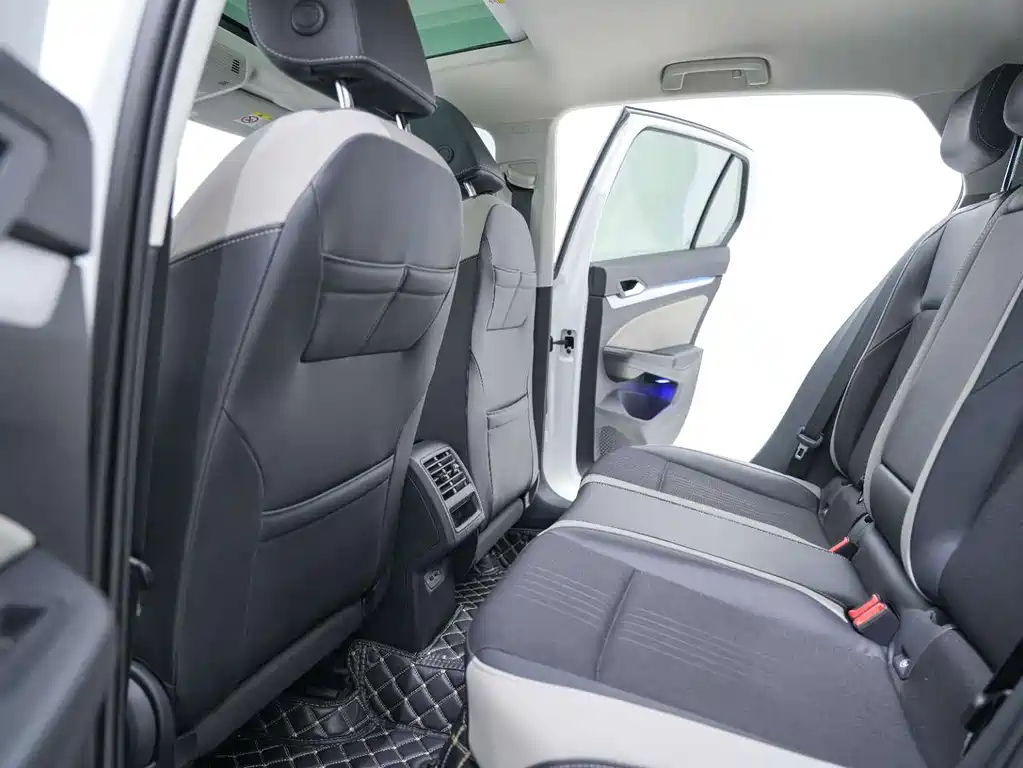 Golf 2023 Facelift 200TSI DSG Pro