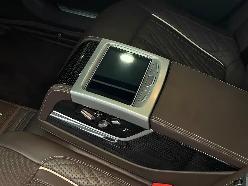 BMW 7 Series 2021 740Li Leading Edition M Sport Package
