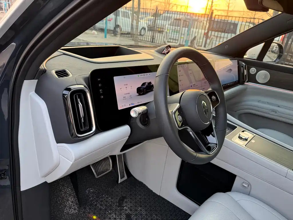 AITO M9 2024 Extended-Range Ultra 52kWh 6-Seater