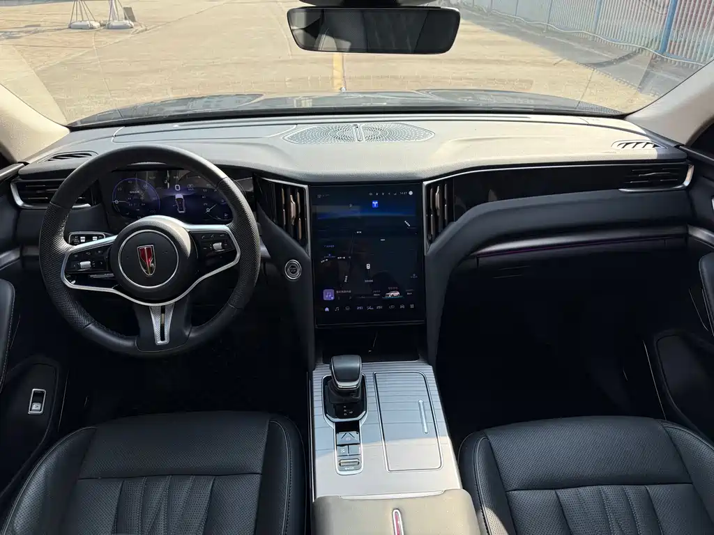 Hongqi HS7 PHEV 2024 2.0T AWD Qi Chang Edition 6-Seater