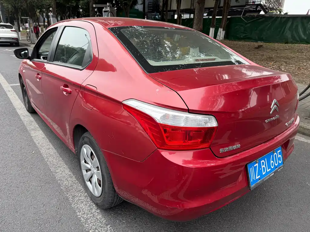 Citroën Elysée 2014 1.6L Manual Fashion