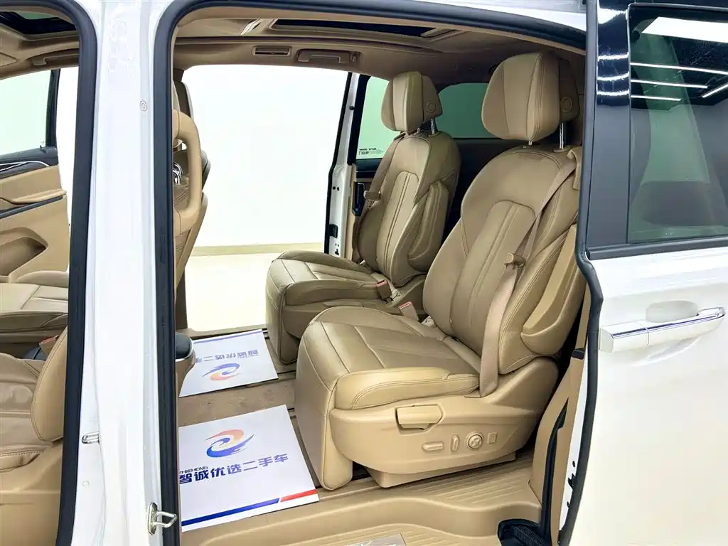 Buick GL8 2018 ES 28T Flagship China VI