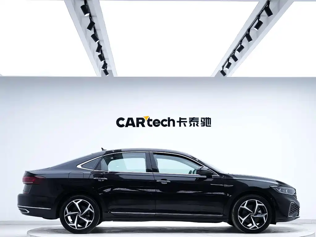 Volkswagen Passat 2023 Facelift 330TSI Starry Sky Luxury Edition
