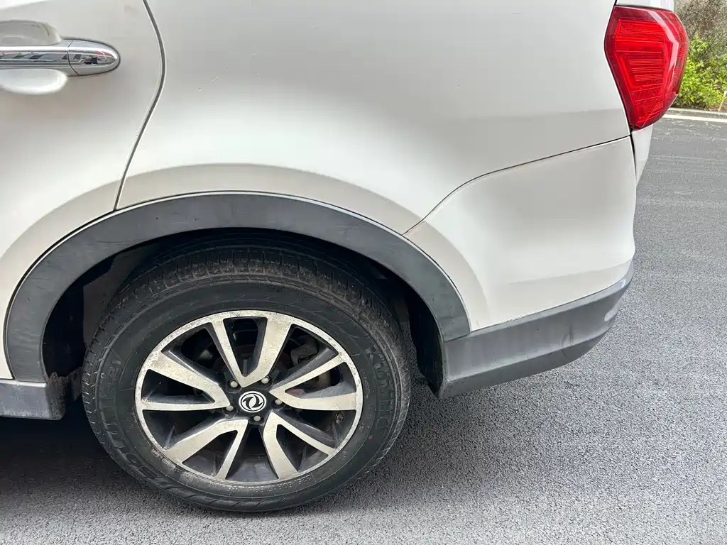 Fengguang 580 2016 1.5T Manual Comfort Edition