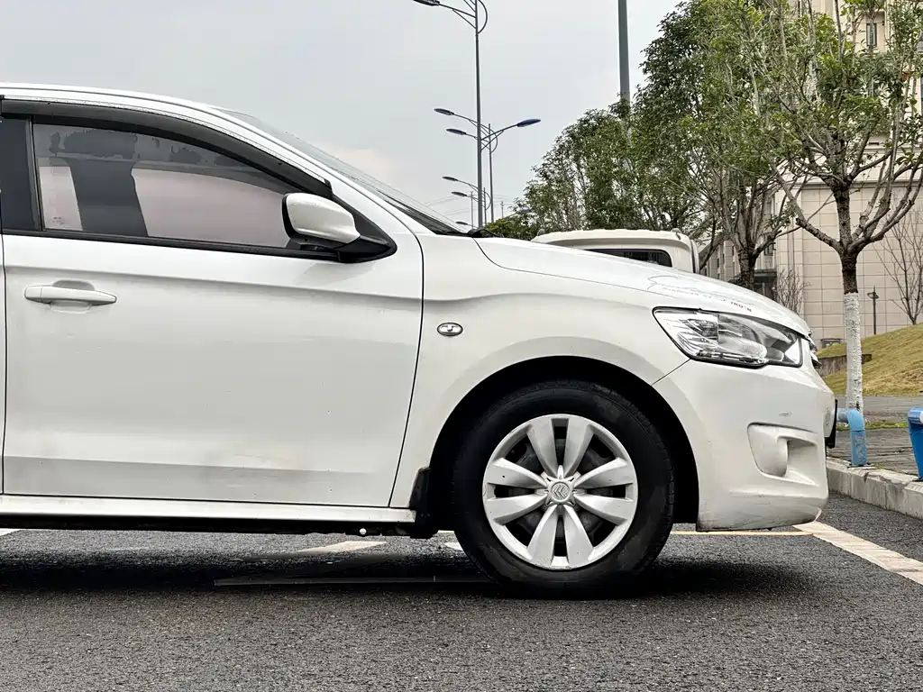 Citroen Elysee 2016 1.6L Manual Fashion Edition