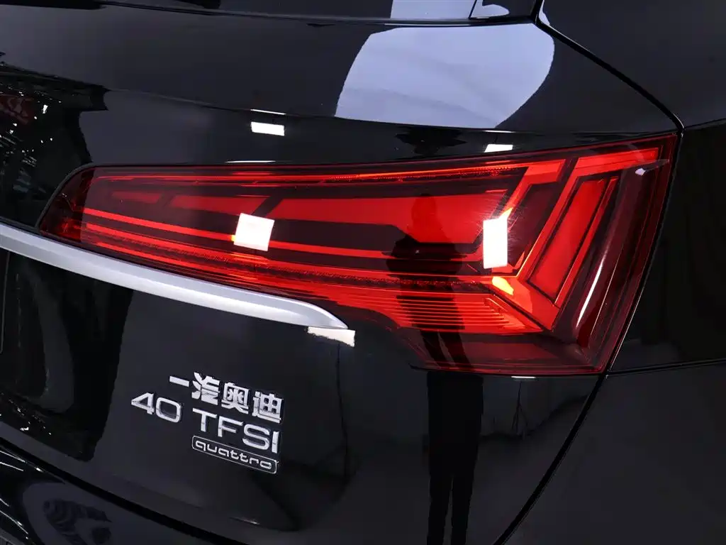 Audi Q5L 2022 40T Premium Sport