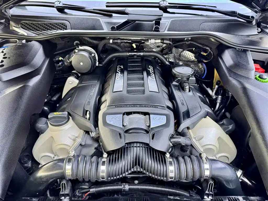 Cayenne 2015 Cayenne Turbo 4.8T
