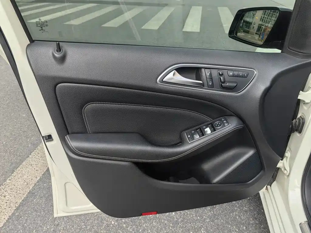Mercedes-Benz B-Class 2012 B 200