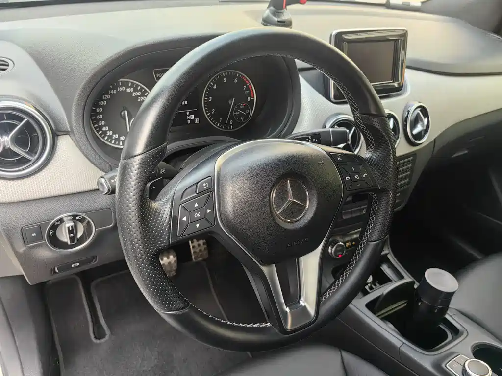 Mercedes-Benz B-Class 2012 B 200
