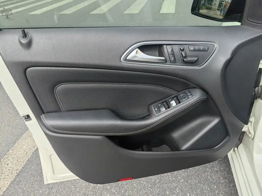 Mercedes-Benz B-Class 2012 B 200