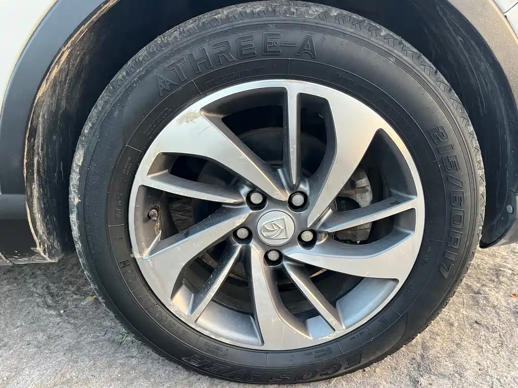 Baojun 560 2015 1.8L Manual Luxury Edition