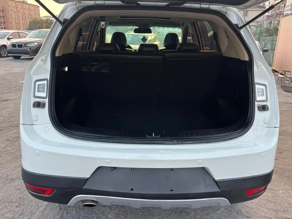 Baojun 560 2015 1.8L Manual Luxury Edition