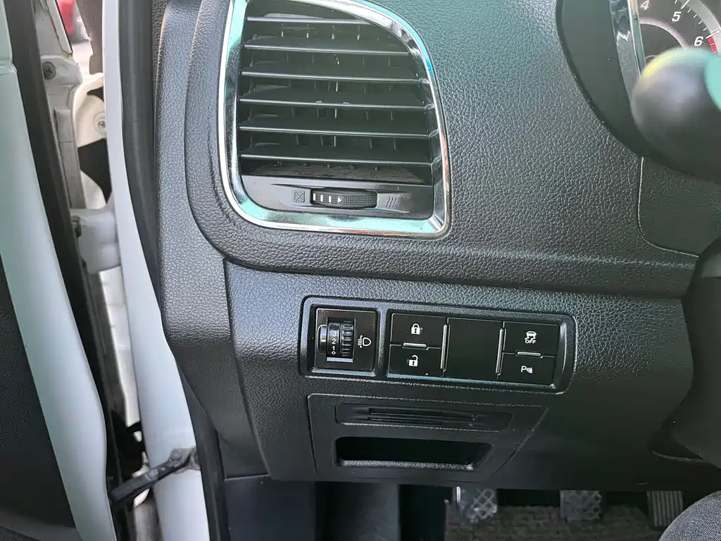 Baojun 560 2015 1.8L Manual Luxury Edition