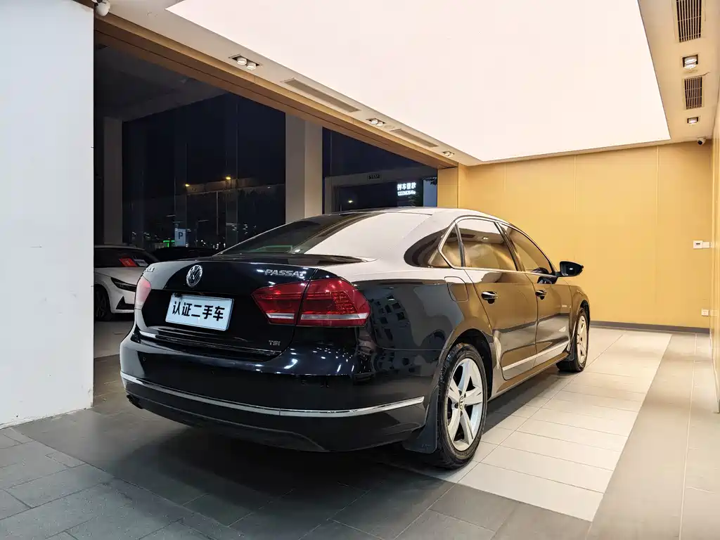 Volkswagen Passat 2015 1.8TSI DSG Yuzun Edition