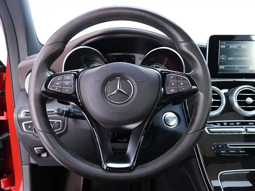 Mercedes-Benz GLC 260 4MATIC Dynamic (2016)