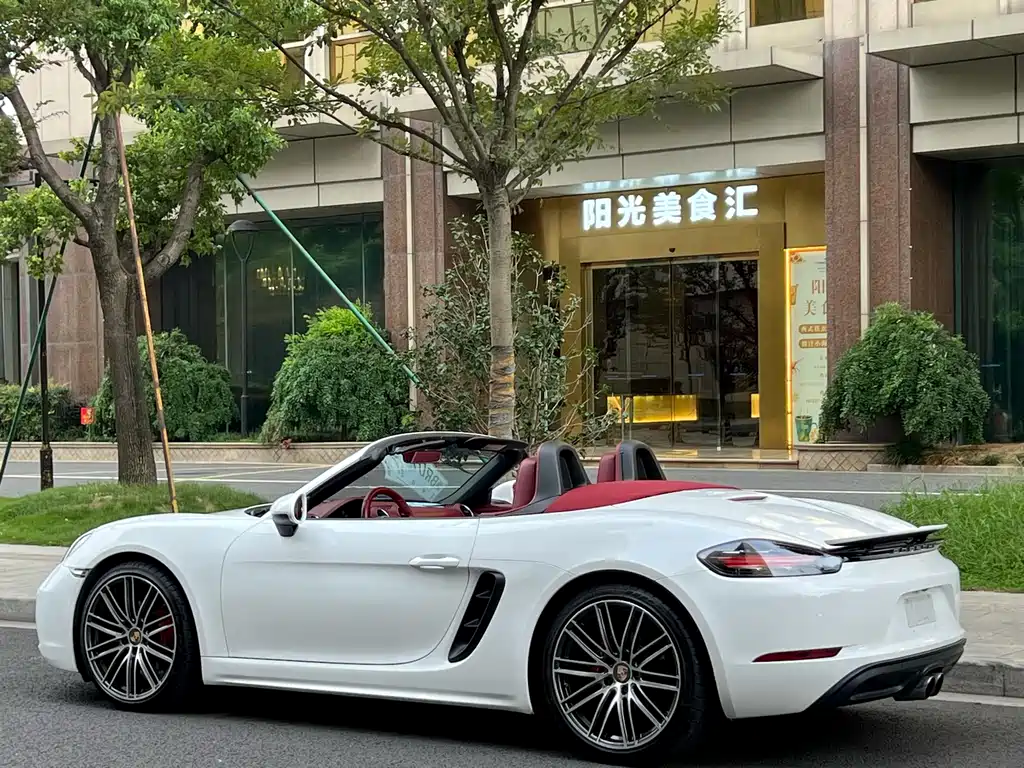 Porsche 718 Boxster 2.0T