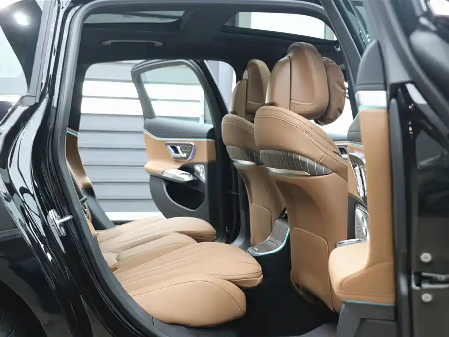 Mercedes-Benz E-Class 2026 E 300 L Luxury