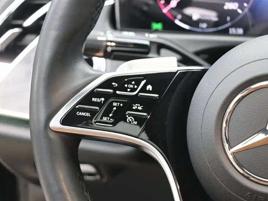 Mercedes-Benz E-Class 2024 E 300 Fashion Sport Edition