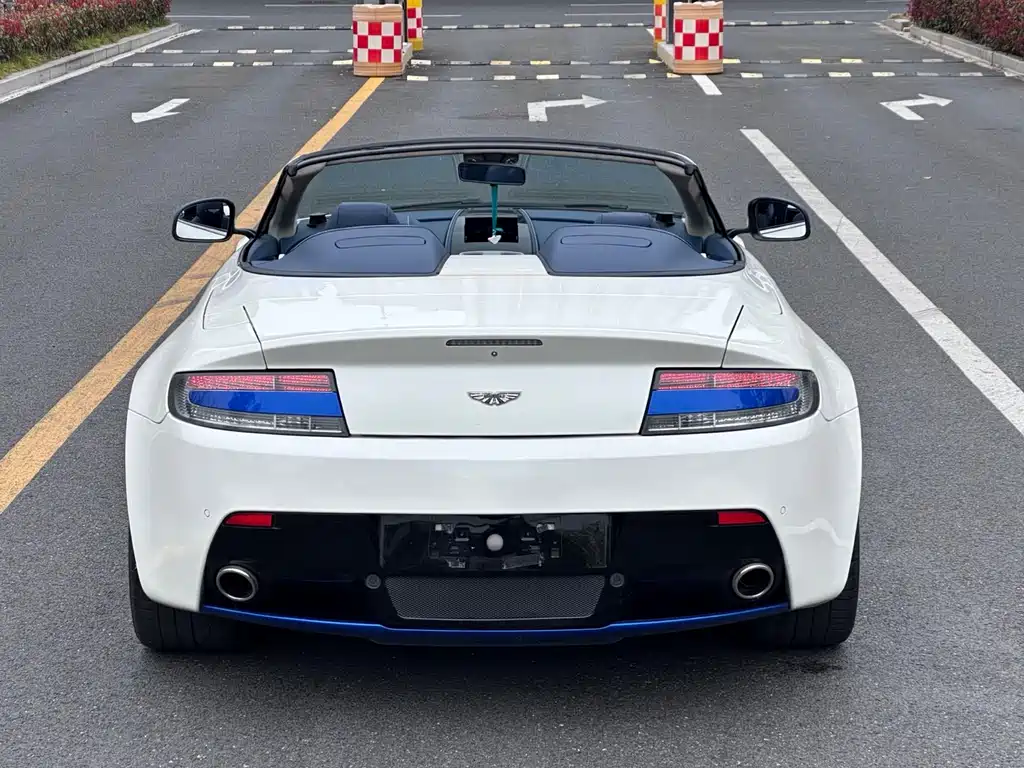2017 Aston Martin V8 Vantage S 4.7L British Limited Edition Roadster