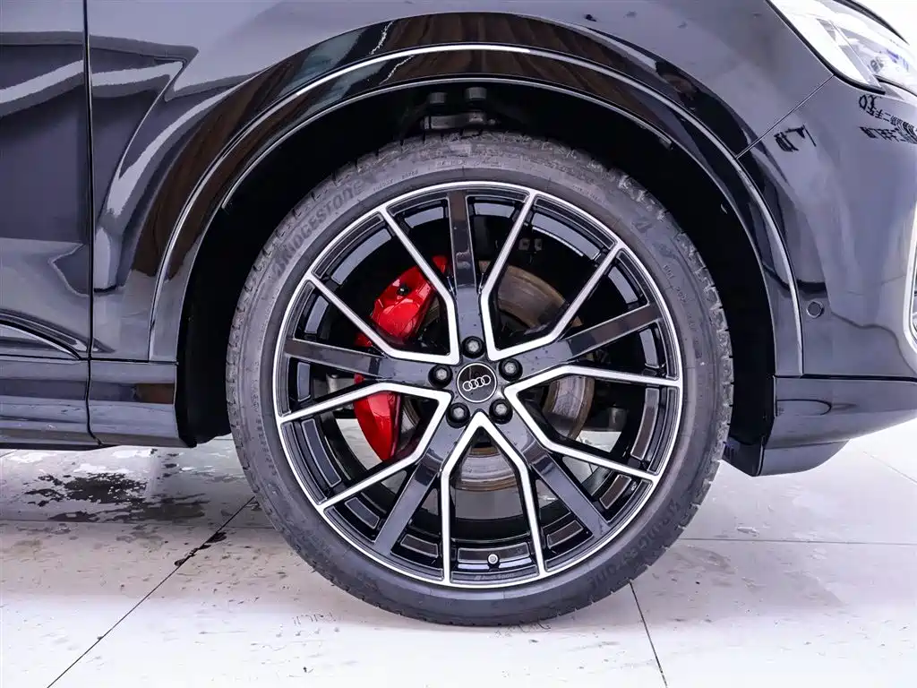 Audi Q7 2025 55 TFSI quattro S line Black Warrior Edition