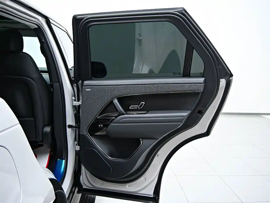Range Rover Sport 2023 400PS Dynamic SE