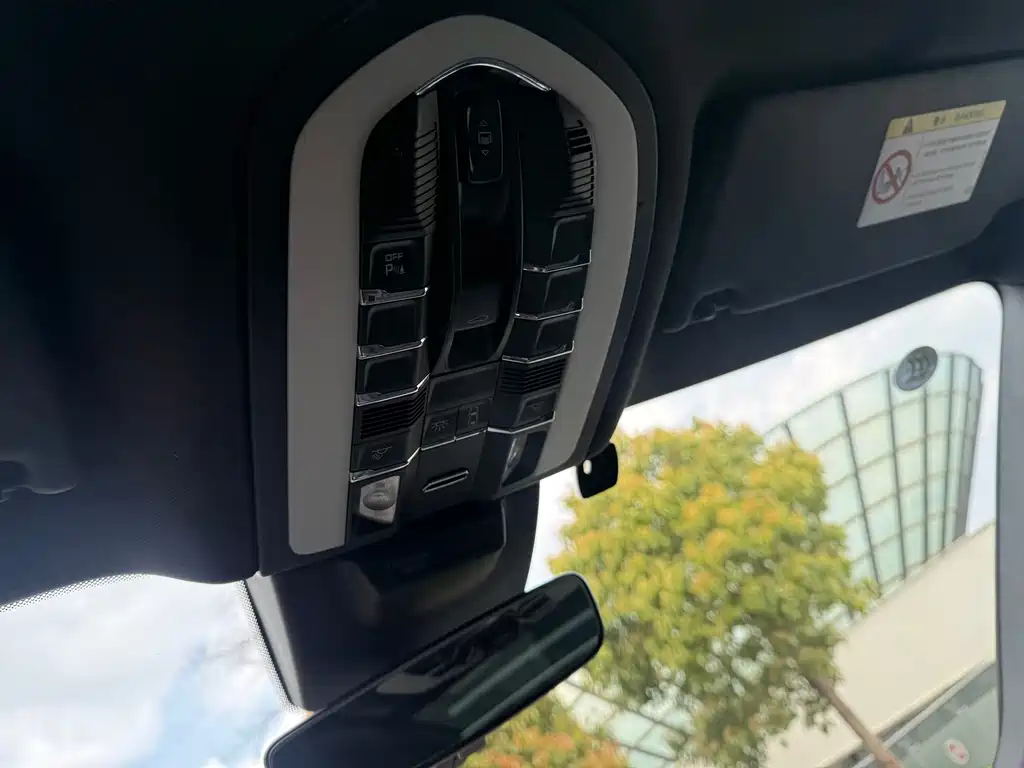 2018 Porsche Macan 2.0T