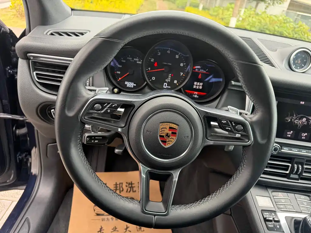 2018 Porsche Macan 2.0T