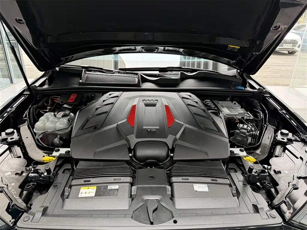 Audi SQ7 2024 4.0 TFSI Dark Knight Edition