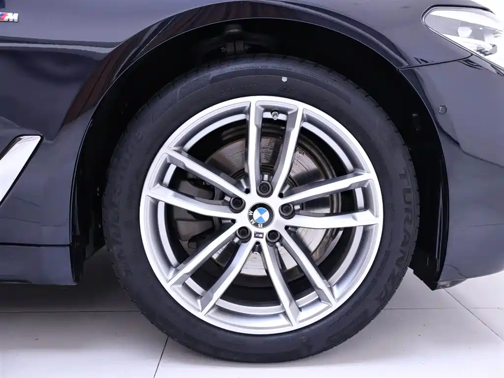 BMW 5 Series 2020 525Li M Sport Package